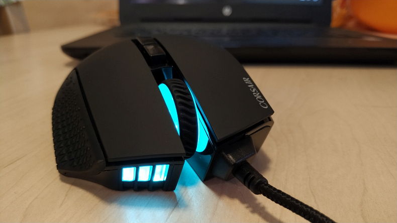 Recenze: Corsair Scimitar RGB Elite - 17 tlačítek bude stačit