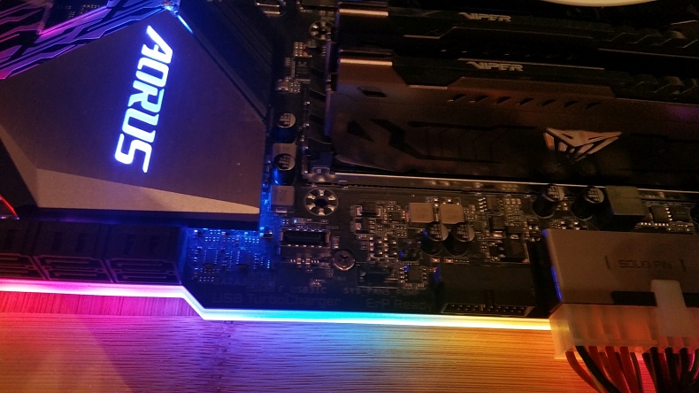 Recenze: Gigabyte Aorus Z390 XTREME - extrémní základní deska do extrémního nasazení