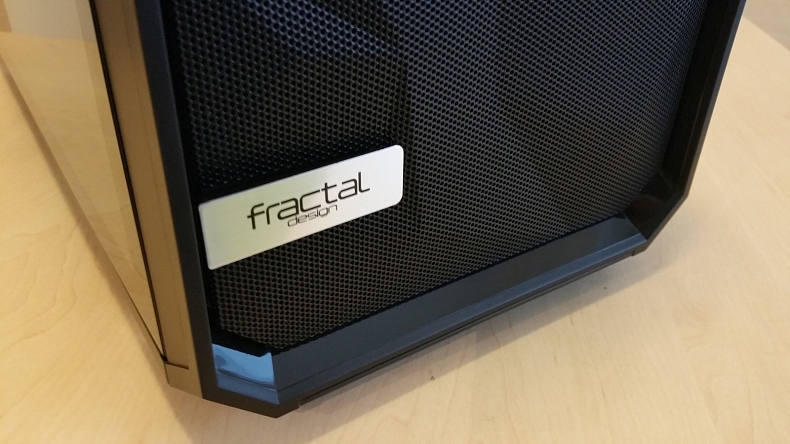 Recenze: Fractal Design Meshify S2 - větší a vybavenější