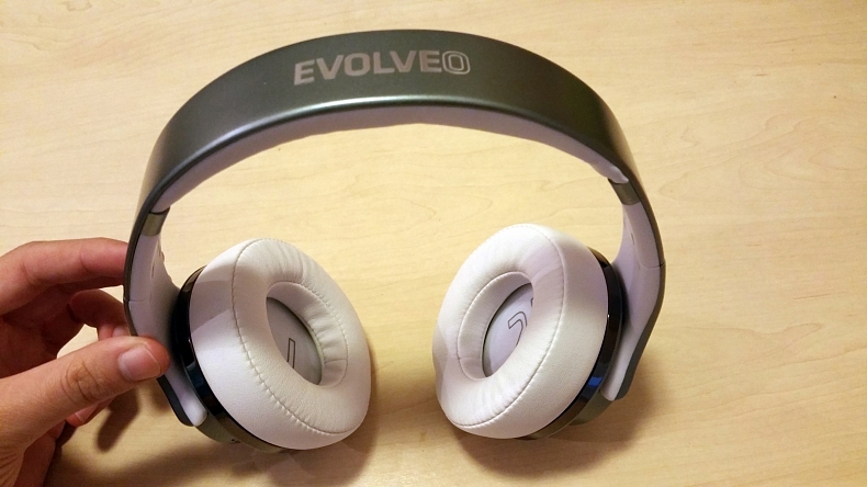 Recenze: Evolveo SupremeSound E9 - sluchátka i reproduktor
