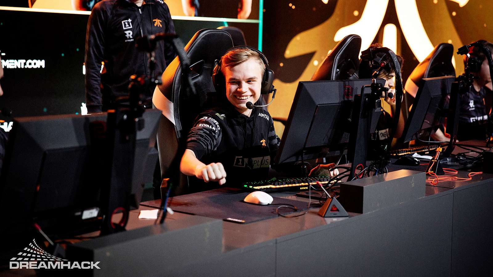 Fnatic jdou do angličtiny, sestavu doplní dva Britové