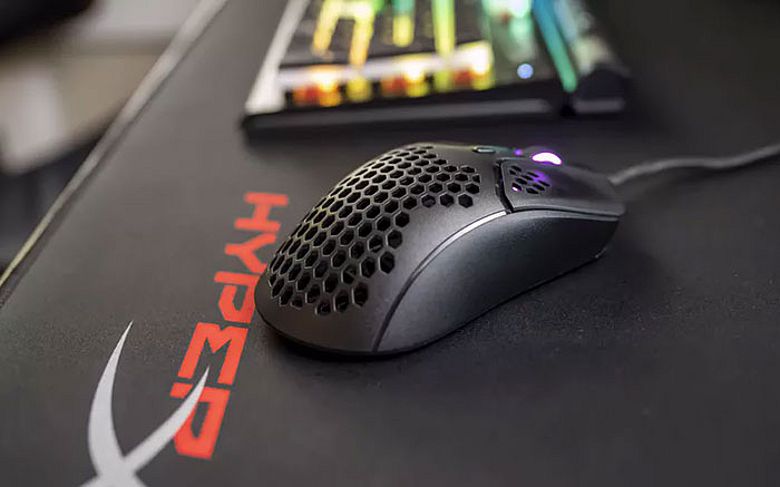 HyperX má myš, která váží jen 59 gramů