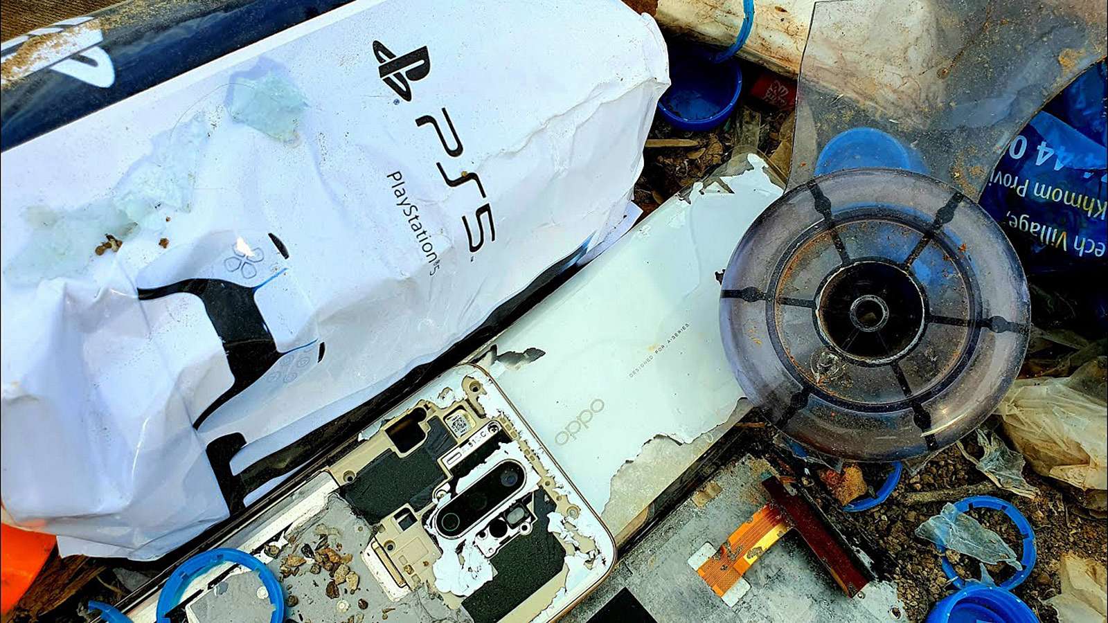 Starý Playstation zapříčinil poplach na letišti, ochranka si myslela že jde o bombu