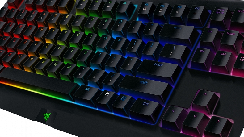 Razer uvádí druhou verzi klávesnice BlackWidow Chroma bez numerické části