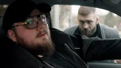 fattypillow-na-streamu-s-jirkou-prochazkou-tohle-nikdo-necekal