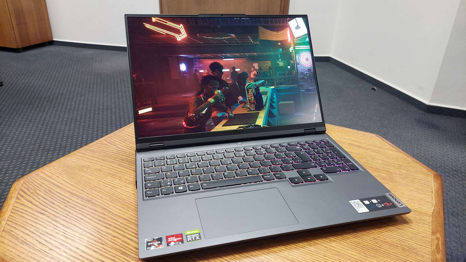 Notebook Lenovo Legion 5 Pro - nekompromisní král herního výkonu