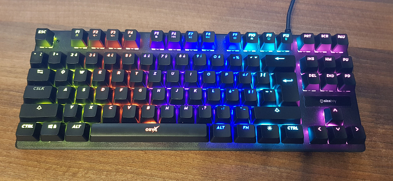 Recenze: Niceboy ORYX K300X - povedená kompaktní klávesnice