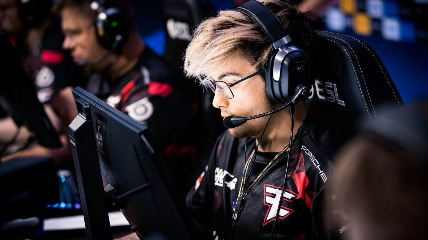 Twistzz zpět k americkým kořenům, do FaZe by se mohl podívat frozen