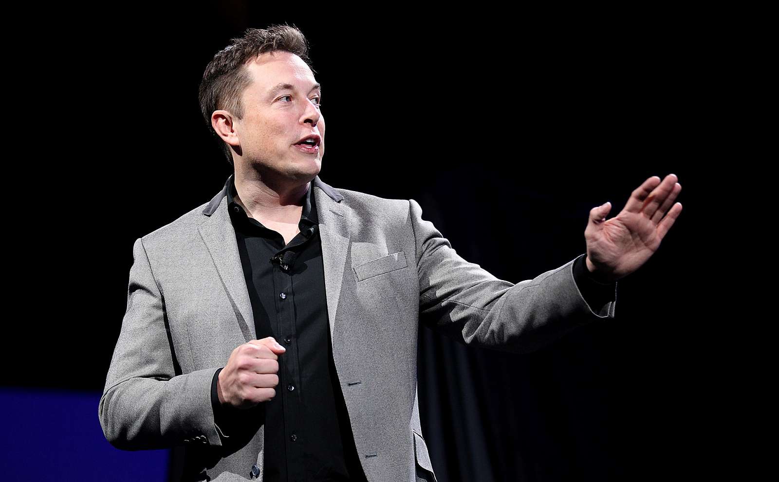 Elon Musk potvrzuje práci na integraci Steamu do Tesly