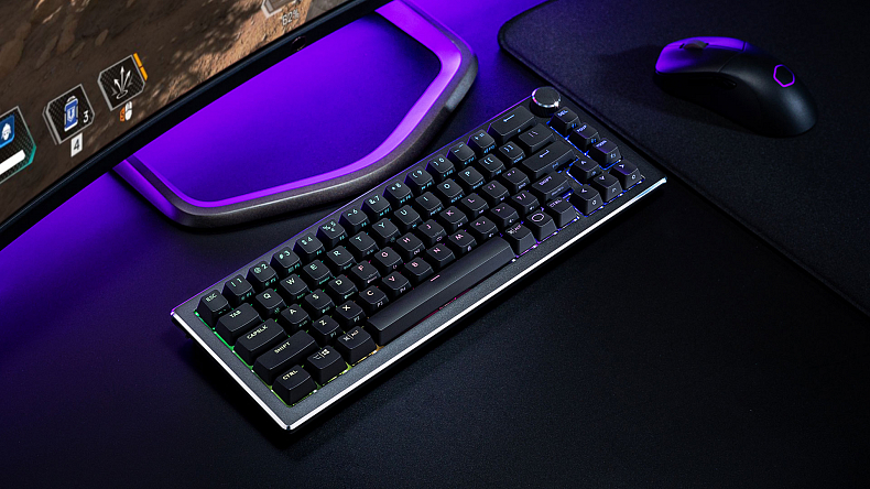 Bezdrátová mechanická klávesnice Cooler Master CK721 v kompaktním provedení