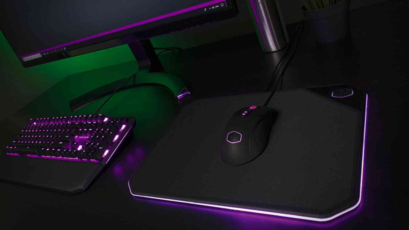 Cooler Master uvede oboustrannou RGB podložku