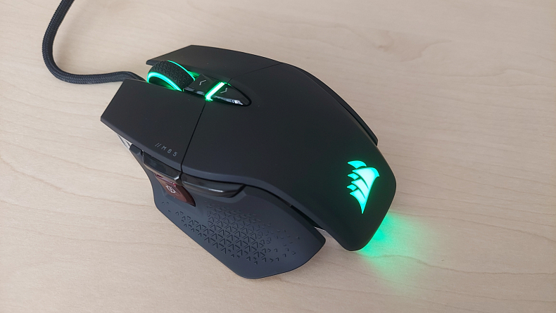 Recenze: Corsair M65 RGB Ultra - herní myš jako stvořená pro FPS