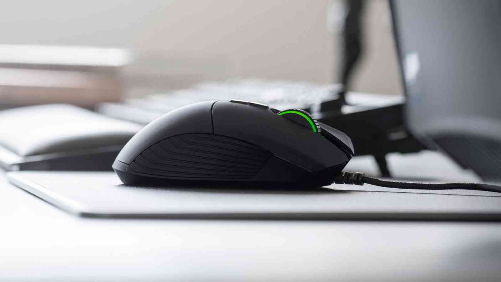 Razer chystá novou myš pro hráče stříleček, nastavíte si třeba odpor kolečka