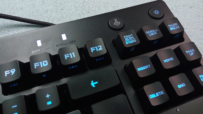 Recenze: Logitech G Pro Gaming - klávesnice sbalená na cesty