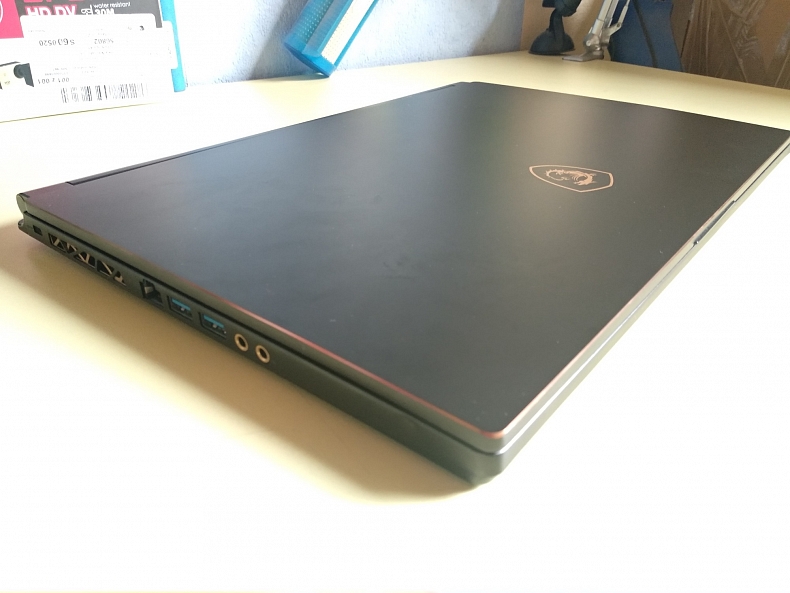 Recenze: MSI GS65 Stealth Thin 8RF - High-end notebook na cesty