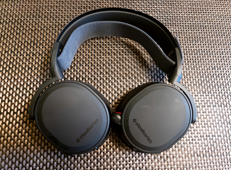 Recenze SteelSeries Arctis 7+ Wireless - malými krůčky k dokonalosti