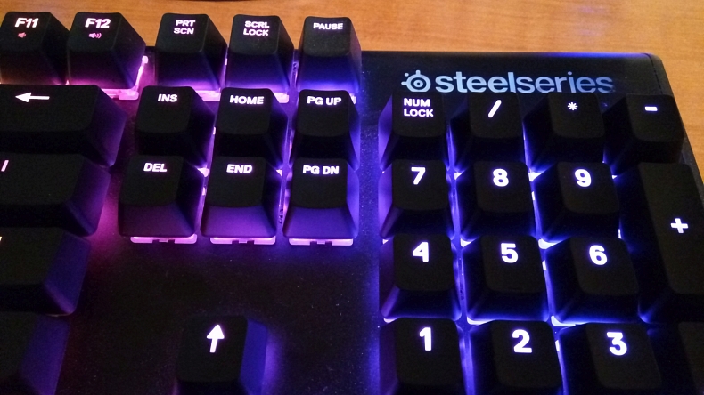 Recenze: SteelSeries Apex M750 - vše, na co si vzpomenete