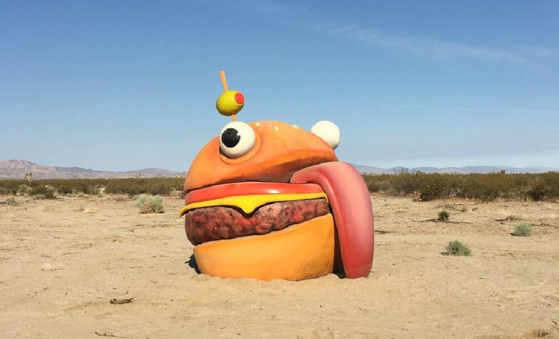 Durrr Burger ze hry Fortnite byl objeven na kalifornské poušti