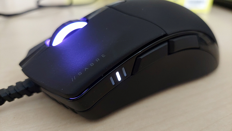 Recenze: Corsair Sabre RGB Pro - herní myš tikající na 8.000 Hz