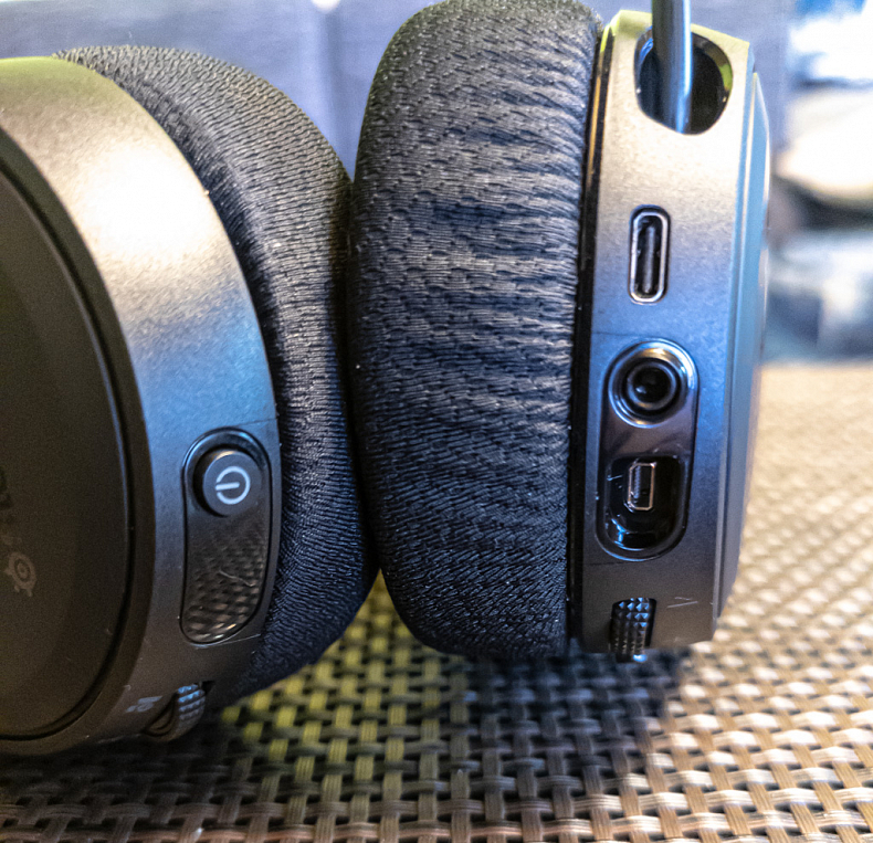 Recenze SteelSeries Arctis 7+ Wireless - malými krůčky k dokonalosti