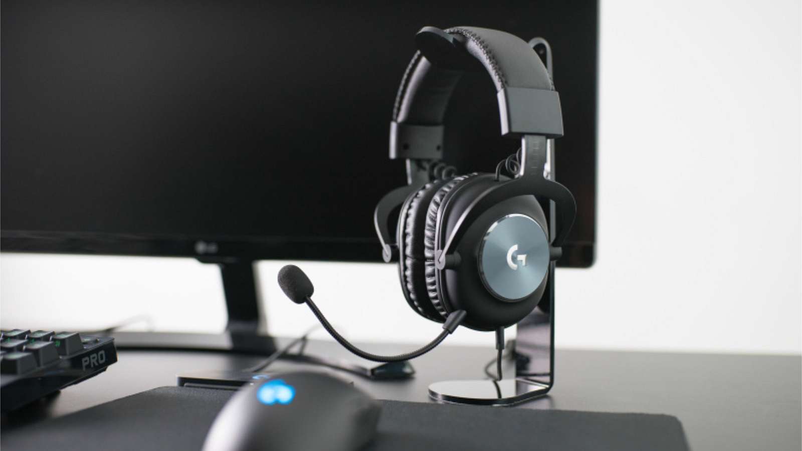 Logitech představil první headset s mikrofonem od Blue