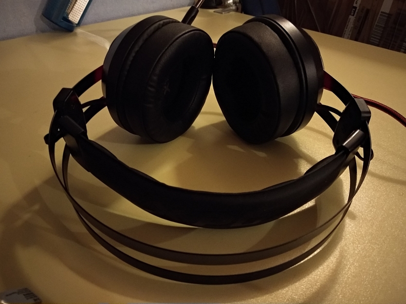 Recenze: Herní headset ADATA XPG EMIX H30 + SOLOX F30