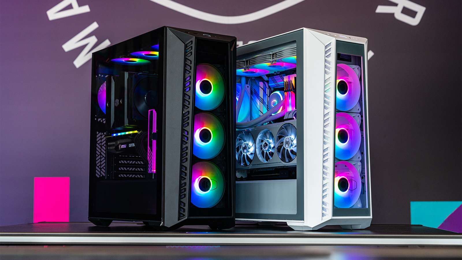 Cooler Master uvádí počítačové skříně MasterBox 520 a vertikální držák grafik