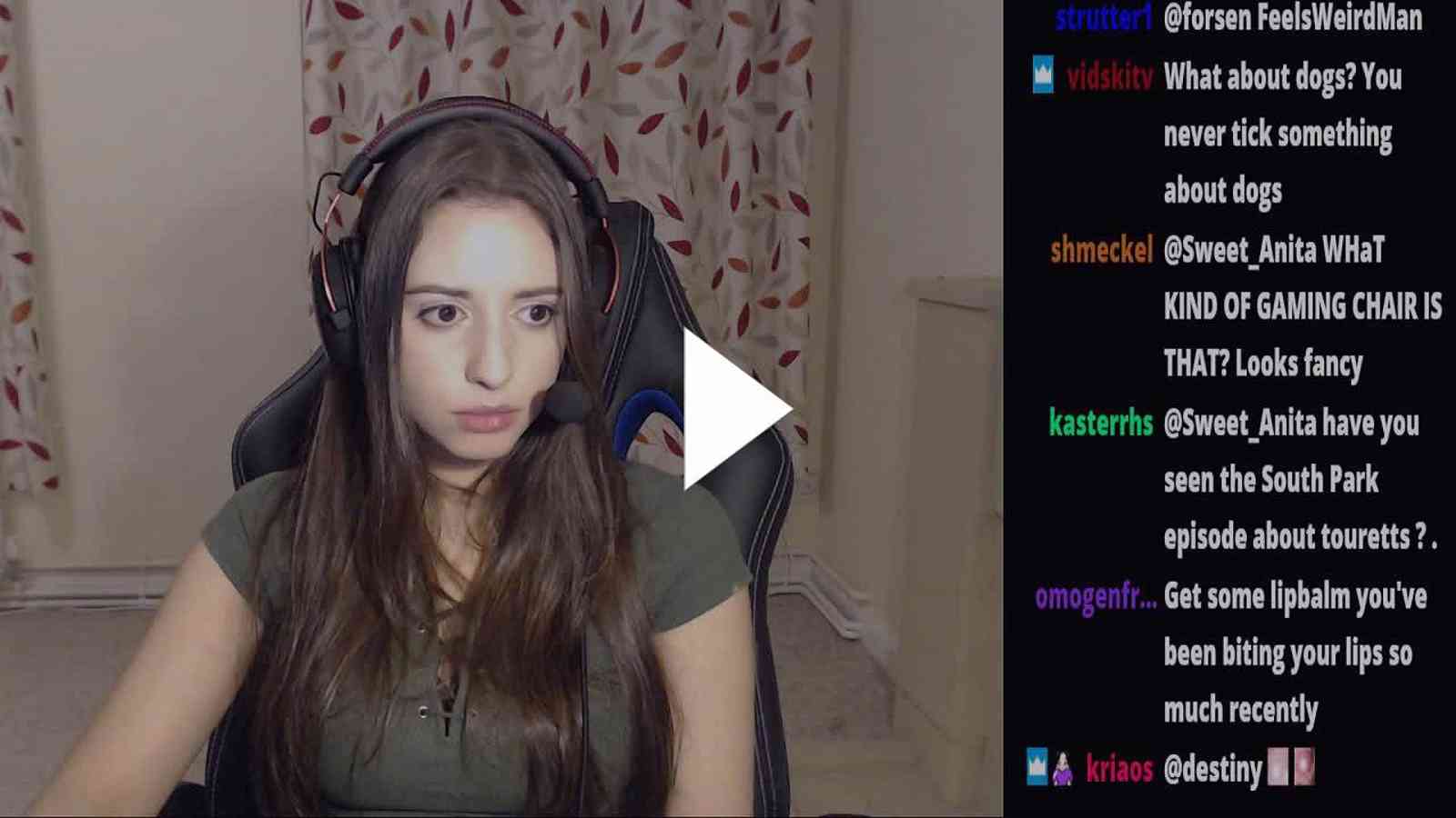 Streamerka s Tourettovým syndromem se pomalu stává hvězdou Twitche (+18)