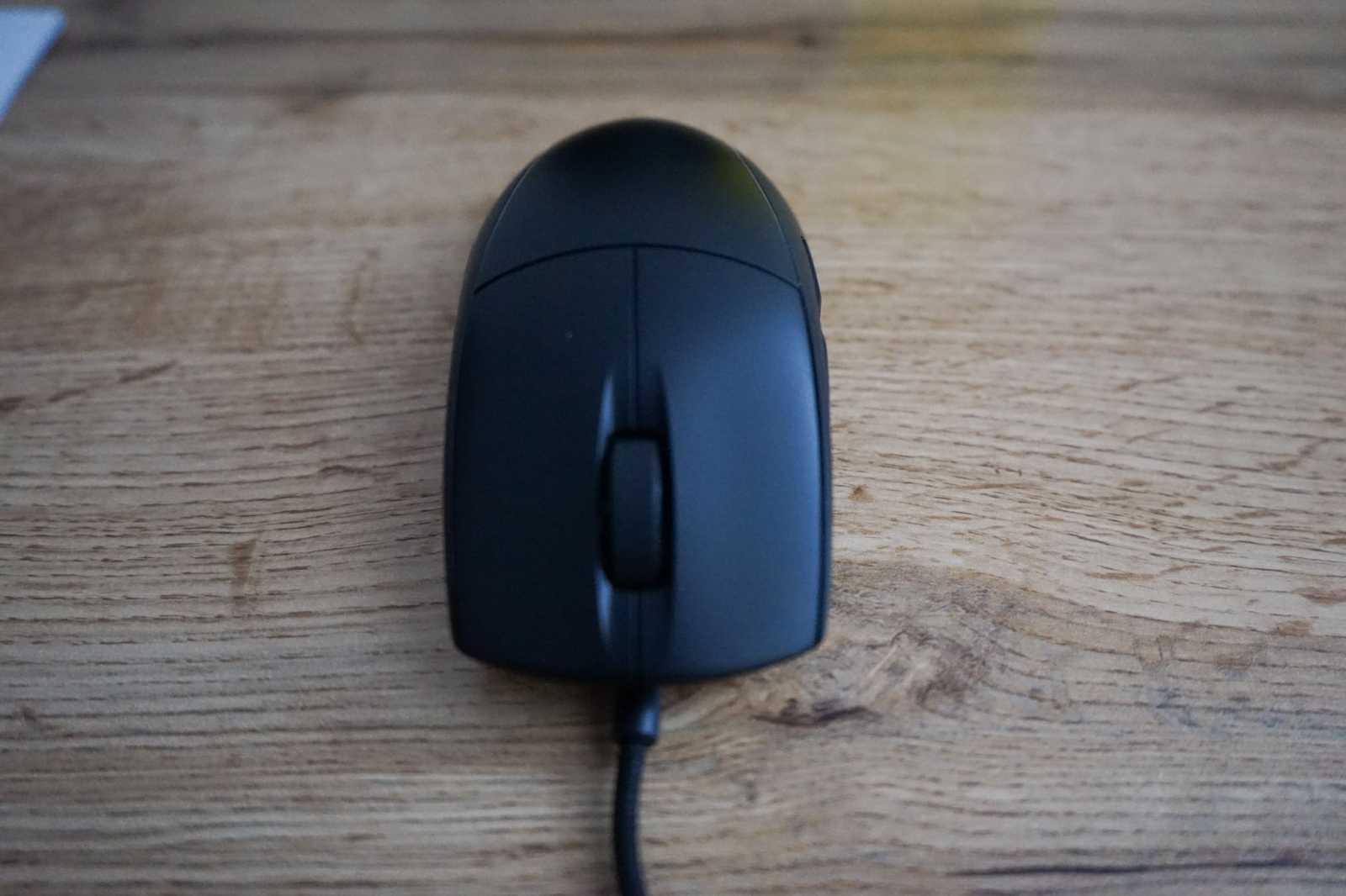 Recenze myší Corsair M75 a M75 Wireless pro prváky, leváky a hlavně hráče