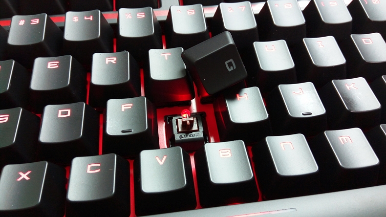 Recenze: MSI Gaming Keyboard GK-701 - rudý drak