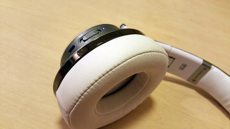 Recenze: Evolveo SupremeSound E9 - sluchátka i reproduktor