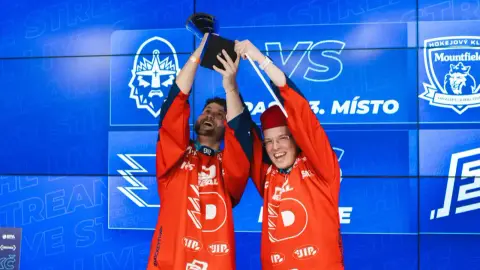 HC Dynamo Pardubice vítězí v sedmé sezoně Esport hokejové ligy