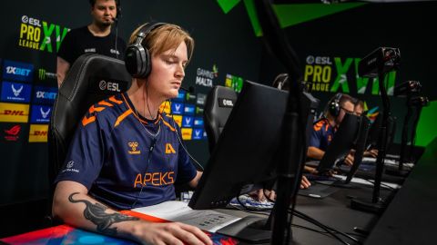 NAVI jsou v EPL o krok blíž k play-off, Apeks nepomohl ani slovenský střelec