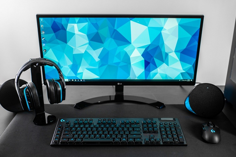 Logitech představuje dvojici tenkých mechanických klávesnic