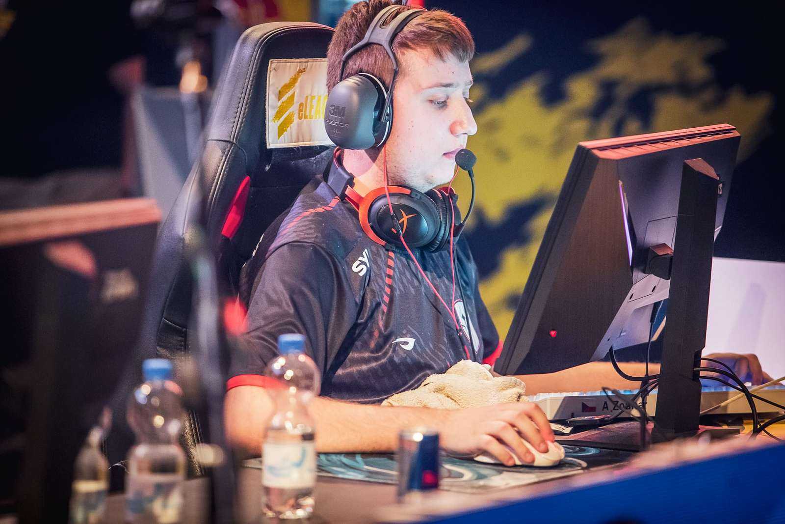 Český hráč NEOFRAG byl vyhozen z týmu ITB, prý kvůli rozdílnému postoji k inkluzi
