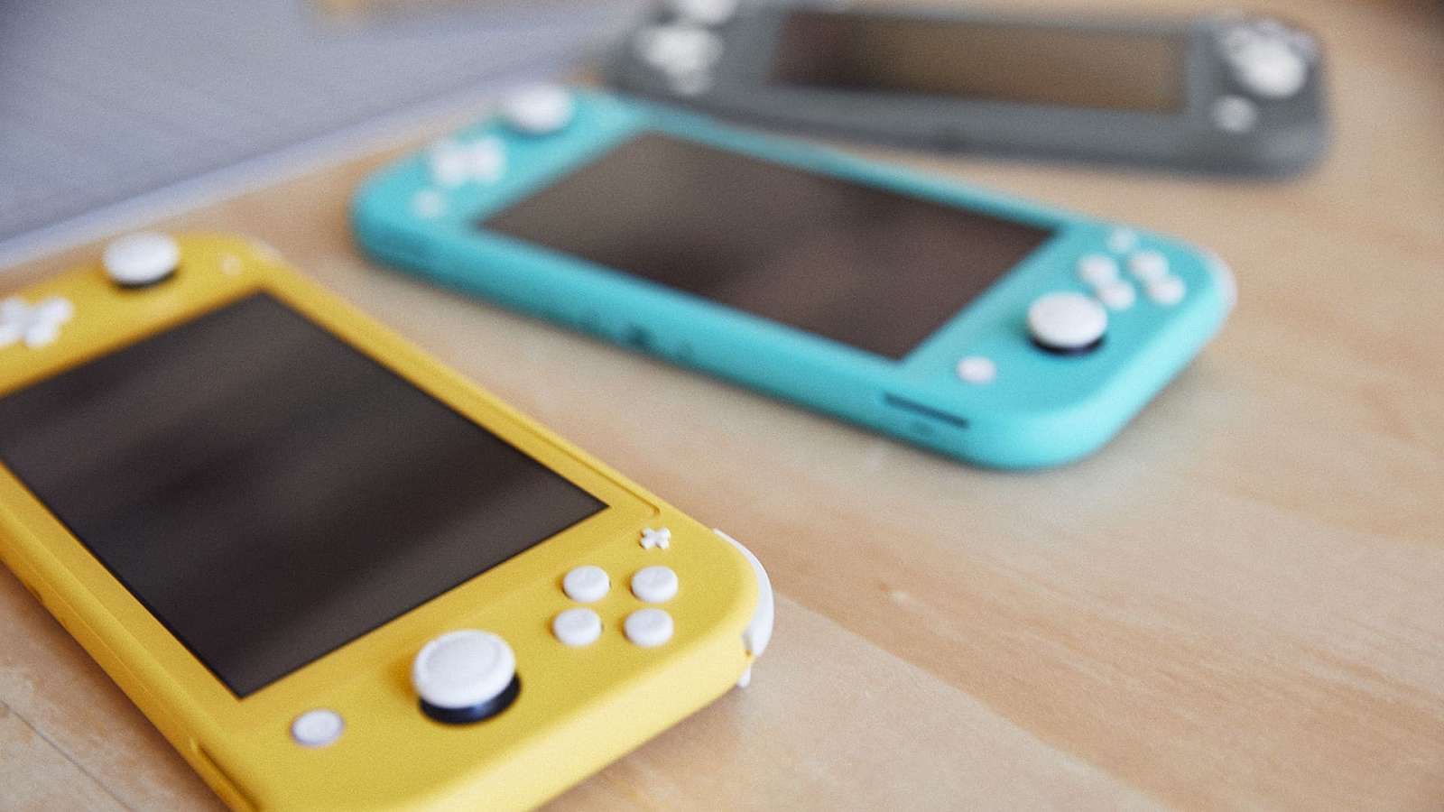 Problém s driftingem má i Switch Lite