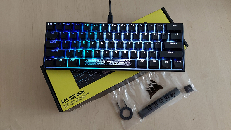 Recenze: Corsair K65 RGB MINI - 60% klávesnice v mainstreamu