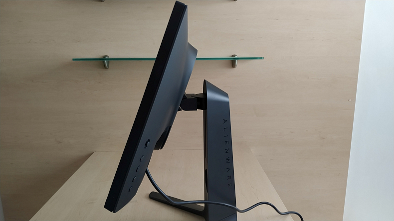 Recenze: Dell Alienware AW2521HF - 240 Hz herní monitor s 99% sRGB spektrem