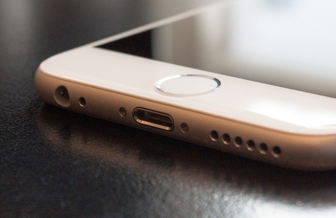 Will We Be Bidding Goodbye to the iPhone’s Lightning Port Soon