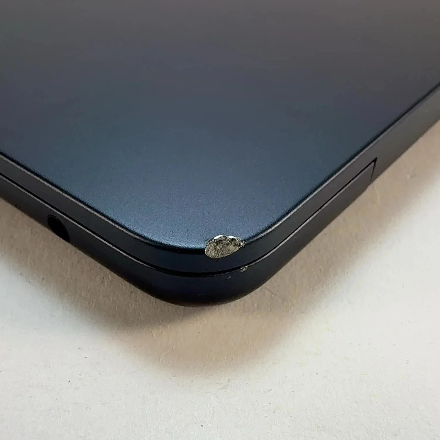 MacBook dent