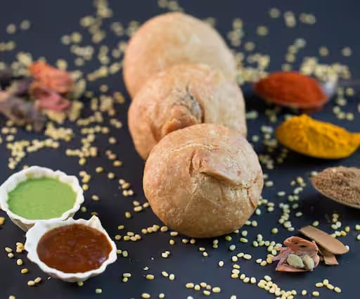 KHASTA KACHORI