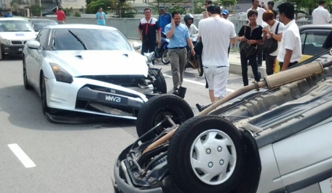 Car Crash: Nissan GT-R Collides with Malaysian-build 