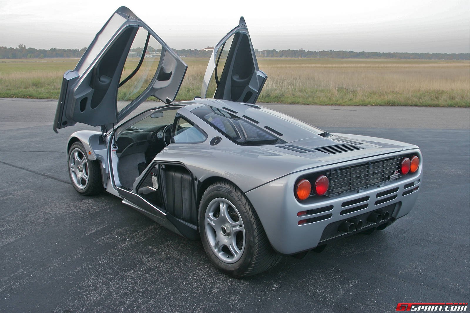 Mclaren f1 максимальная скорость