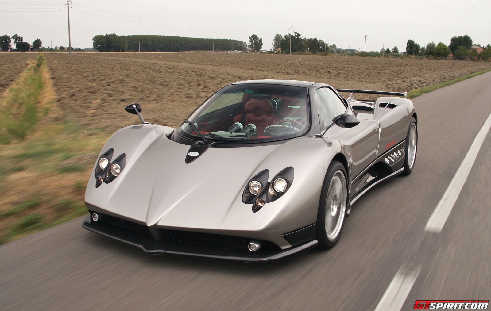 Pagani zonda максимальная скорость