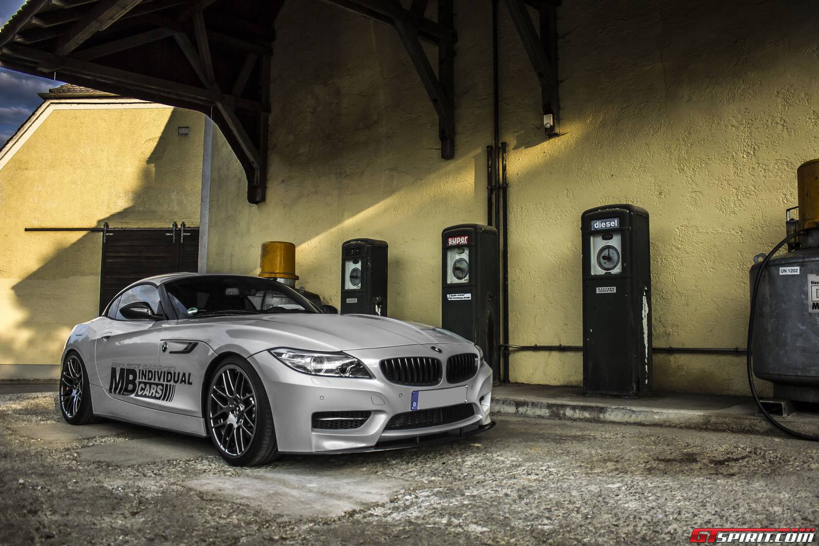 Official: Mineral White BMW Z4 by MB Individual Cars - GTspirit