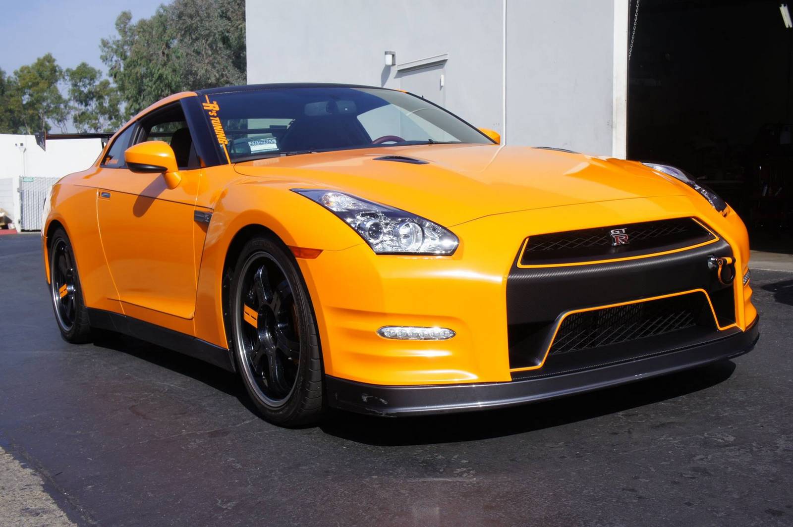 2014 Nissan GT R