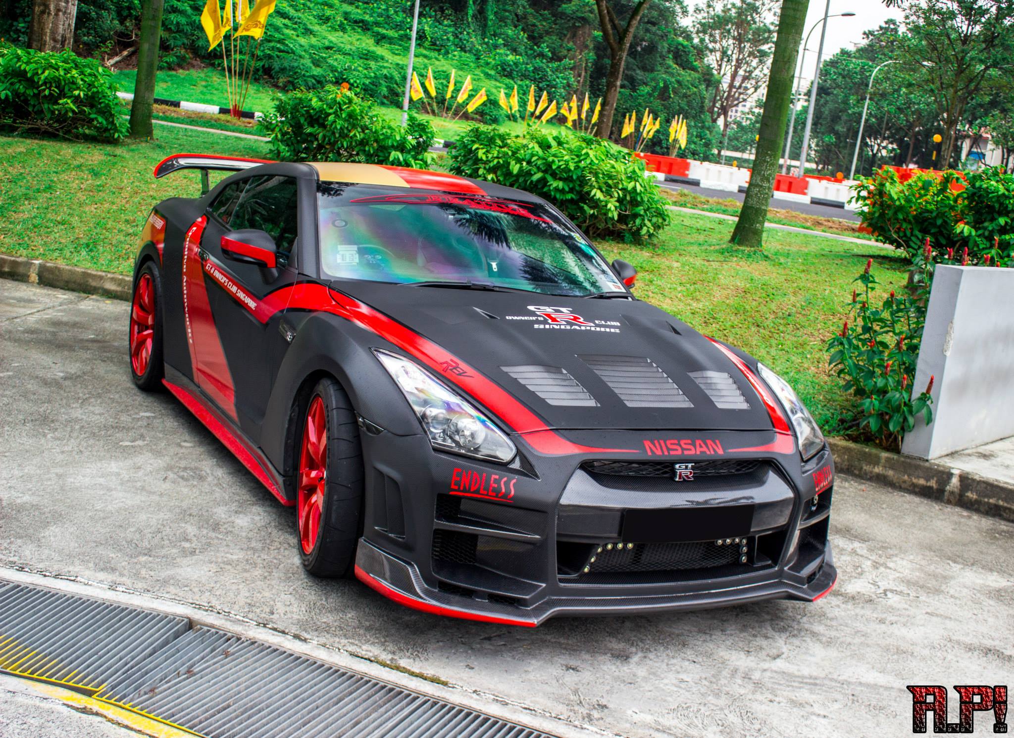 Nissan g tr