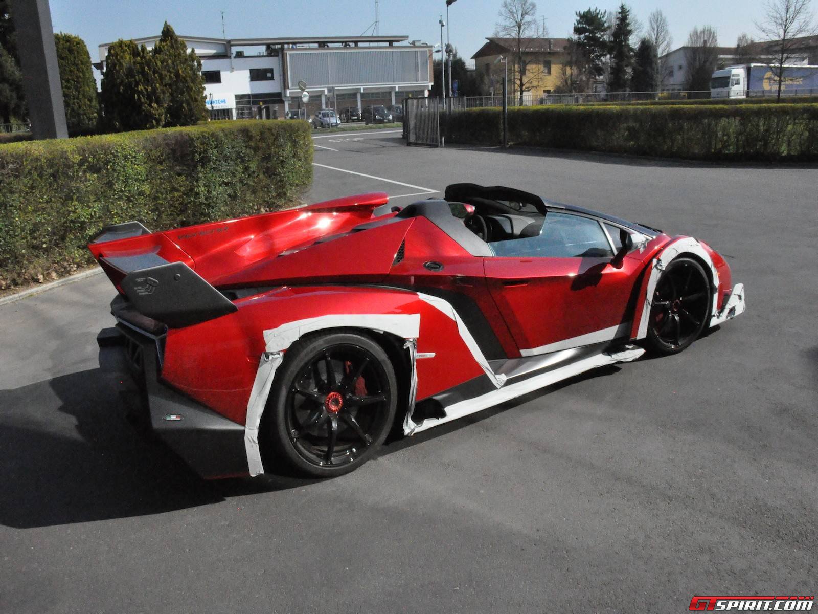 Spotted: Lamborghini Veneno Roadster Outside Factory ...