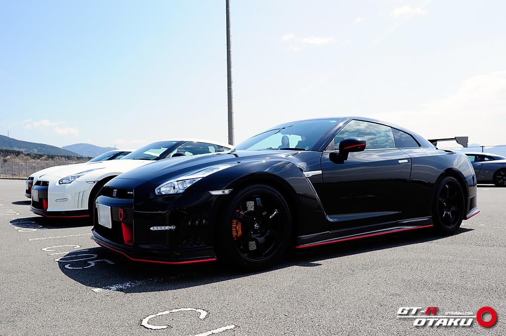 Black Nissan GT-R Nismo at GT-R Club Meet Japan - GTspirit