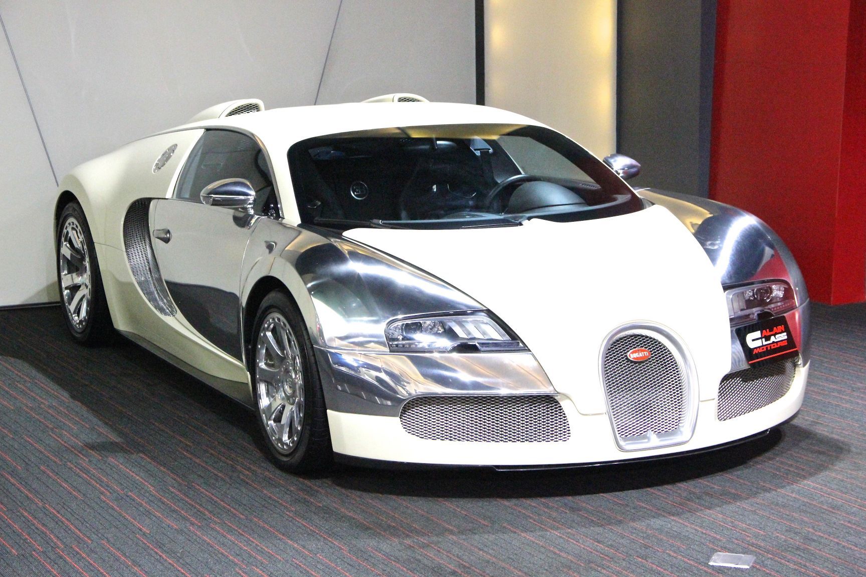 Bugatti Veyron L’Edition Centenaire’s For Sale at Al Ain Class GTspirit